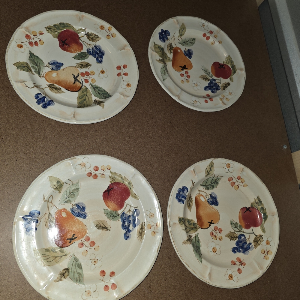 Gibson Multicolor Fruit Design Dinner Plates